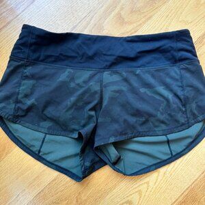Lululemon Speed Up Short Incognito Camo Multi Gator Green/black 2.5" Size 4